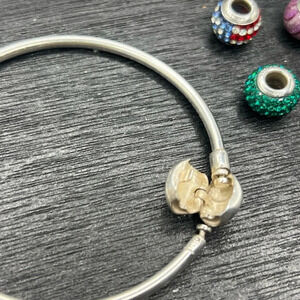 Kay Jewelers Charmed Memories bangle bracelet and 4 charms